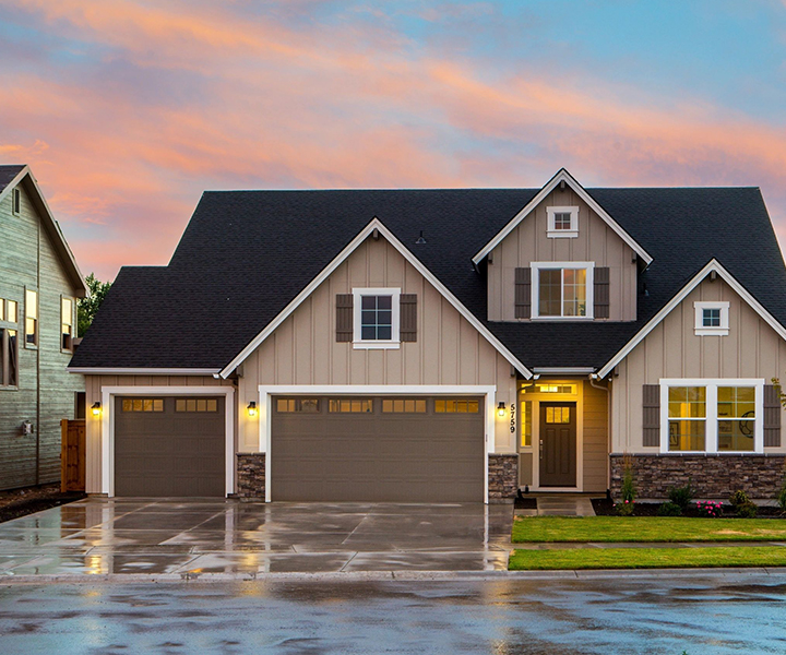 Town house with nice garage